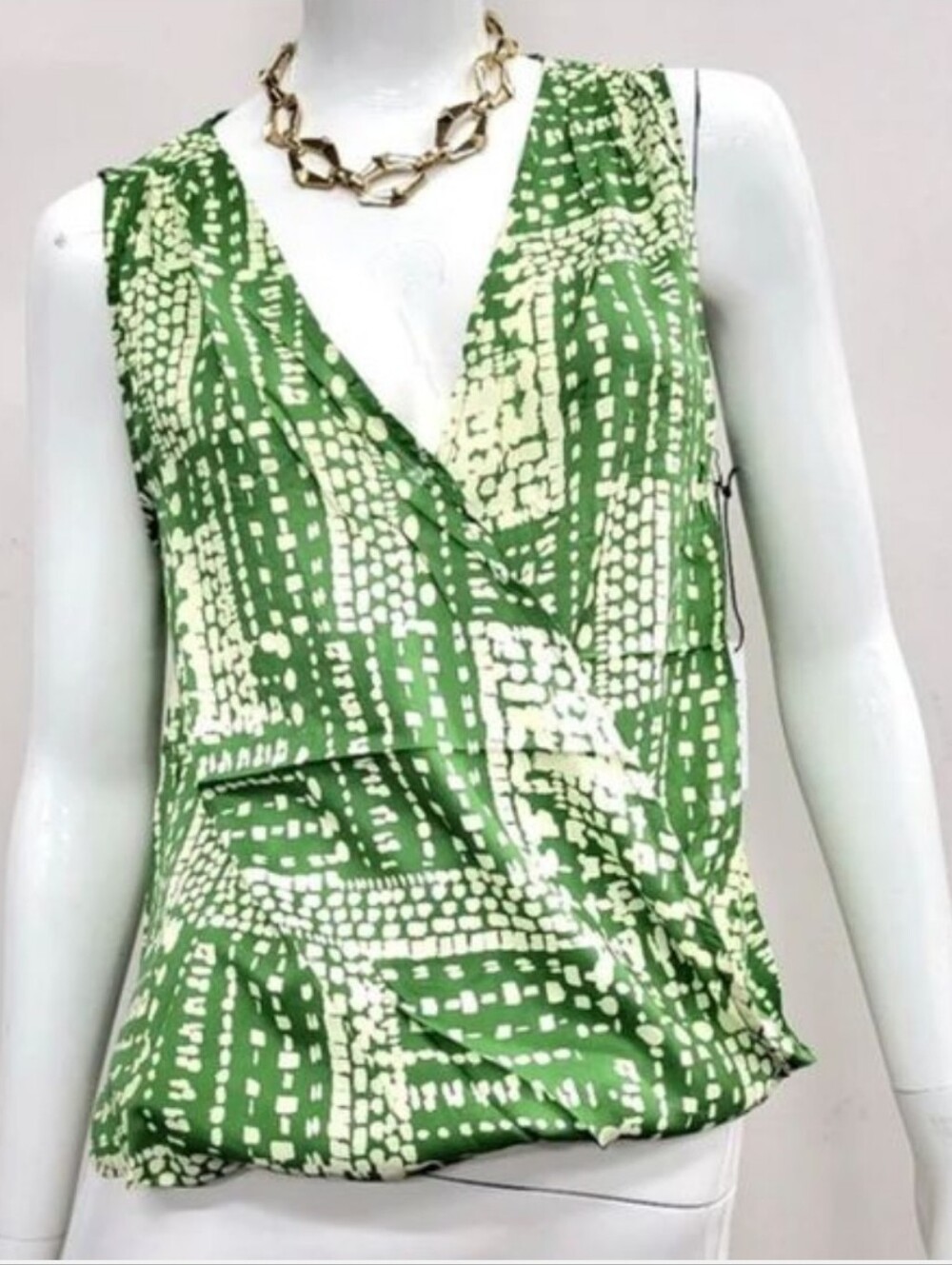 Velvet by Graham & Spencer Zita Blouse Sz M NWT MSRP $150